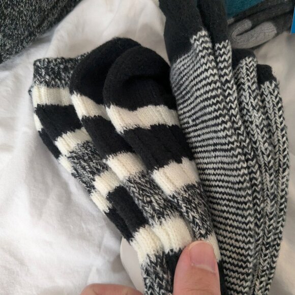 Bundle of Brand New Winter Socks - Picture 14 of 16